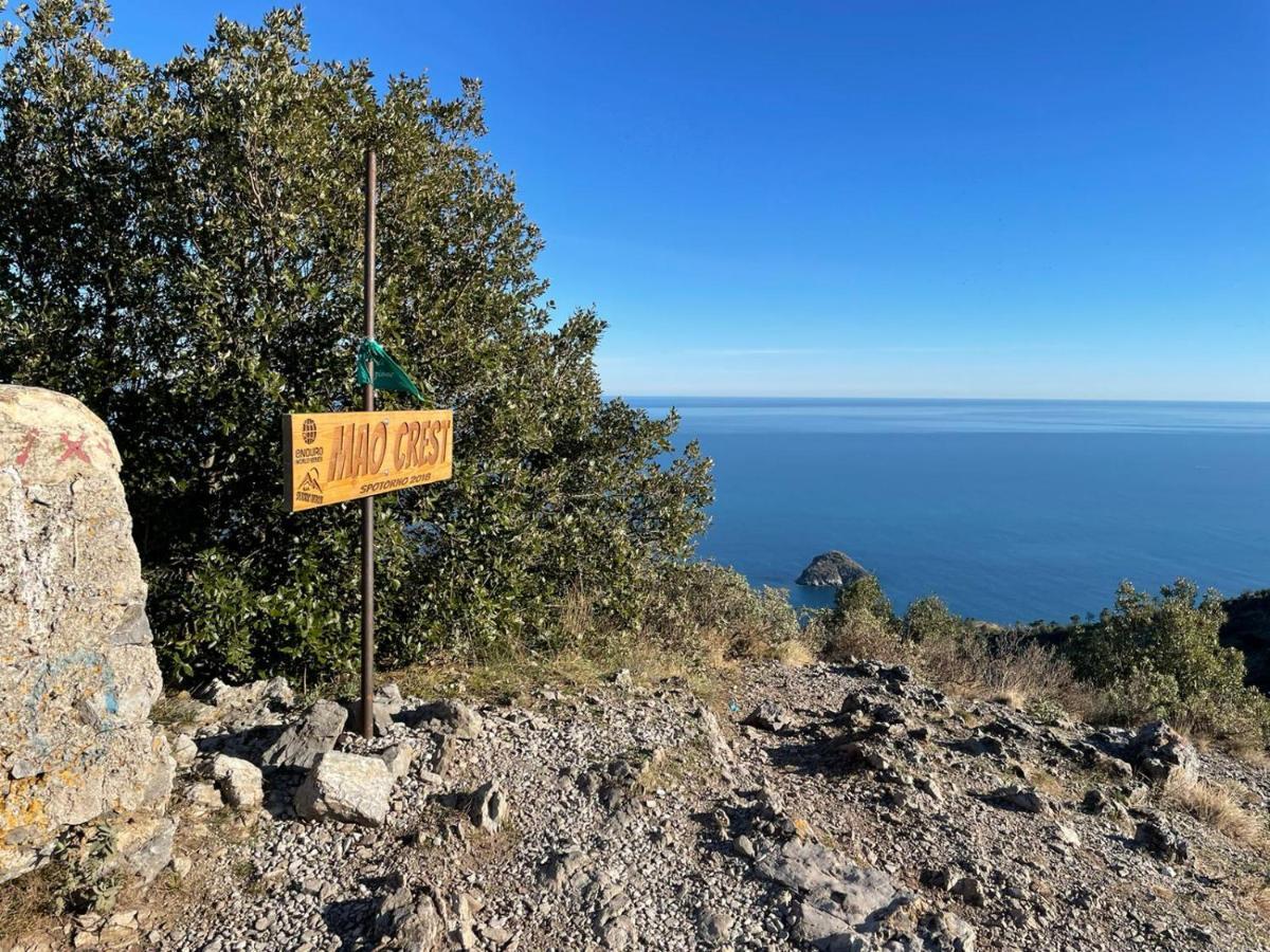 Una Finestra Sul Mare Home 2 Bergeggi Exteriör bild